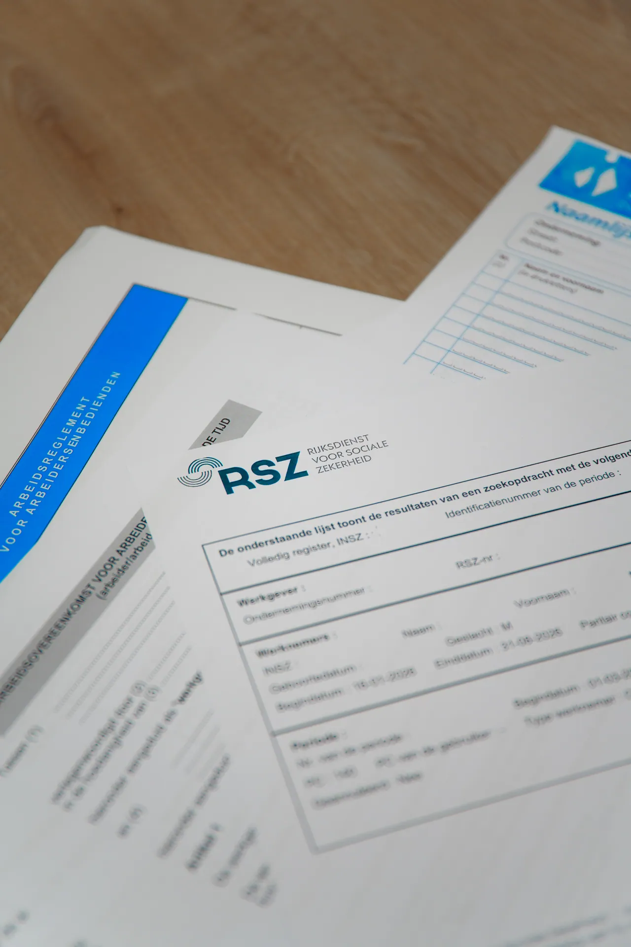 RSZ aangifteformulier op bureau